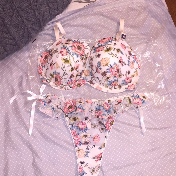 Victoria's Secret Other - VS Floral Embroidered Demi & Thong Set 34/XL